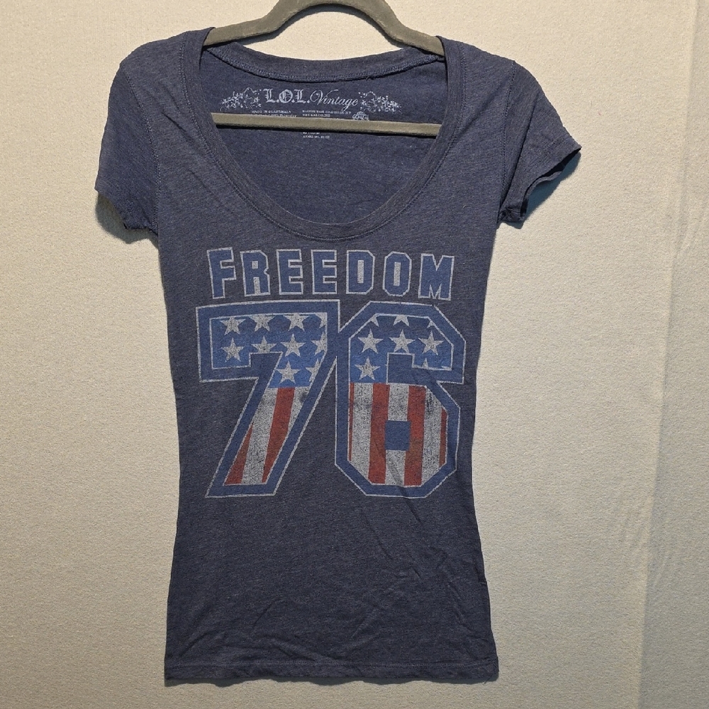 Womens L.O.L. Vintage Blue Freedom 76 Graphic T-Shirt Size XS